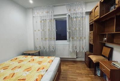 Apartament cu 3 camere decomandat în Dacia - 2
