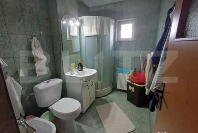 Apartament cu 2 camere decomandat în Debarcader