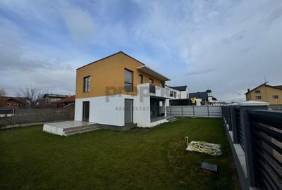 Casa de vanzare | 5 camere • 3 bai • 415 mp teren | Harman - 2