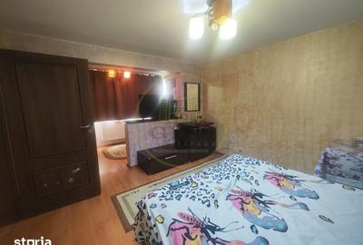 Casă cu 6 camere cu Teren 400 Mp în Podari - 5