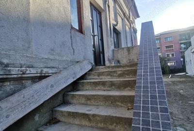 Vand casa ultracentral - 1