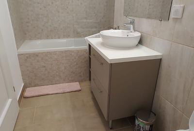 Apartament cu 3 camere decomandat în Sisești - 7
