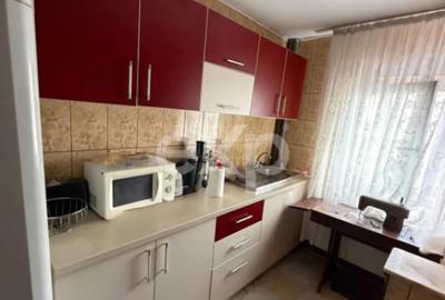 Apartament cu 2 camere semidecomandat, mobilat în Prundu