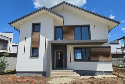 Casă individuală cu 4 camere cu Teren 258 Mp în Berceni - 1
