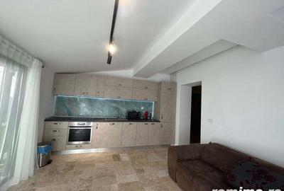 Inchiriez apartament 2 camere cu curte in Navodari