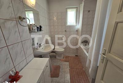 Casă cu 6 camere cu Canalizare în Sub Arini - 9