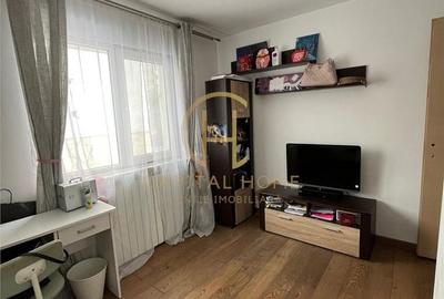 Apartament cu 4 camere semidecomandat, mobilat în Granit