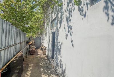 Casă cu 7 camere cu Canalizare în Lacul Tei - 2