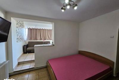 Garsonieră decomandată în 13 Septembrie