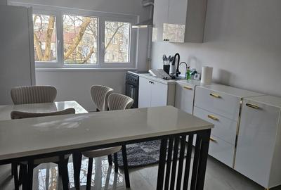 Spațiu comercial, în Central - 3