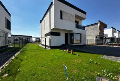 Casă individuală cu 4 camere cu Canalizare în Berceni - 1