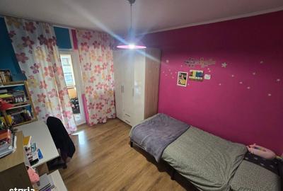 Apartament cu 3 camere decomandat în Micro 17 - 2