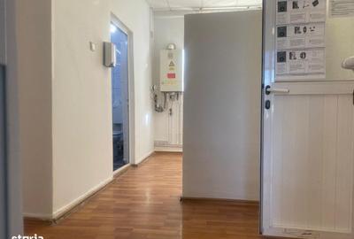 Spațiu comercial, de 67 mp, în Central - 7