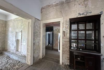 Casă individuală cu 7 camere cu Canalizare în Central - 9