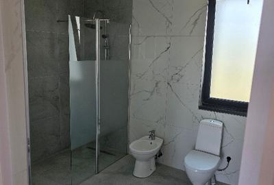 Casă cu 4 camere cu Teren 600 Mp în Vișani