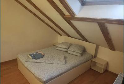Casă individuală cu 10 camere cu Teren 500 Mp în Central - 2