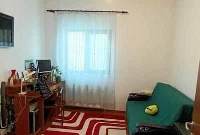 Apartament cu 3 camere decomandat, mobilat în Central - 3