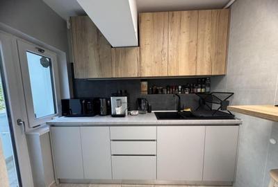 APARTAMENT 2 CAMERE 1/8 63MP BL 1995 MONOLIT RENOVAT TOTAL IDEAL LOCUIT BIROU