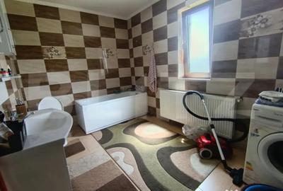 Casă cu 4 camere cu Teren 800 Mp în Central - 11