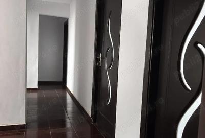 Apartament cu 4 camere decomandat în Central - 1