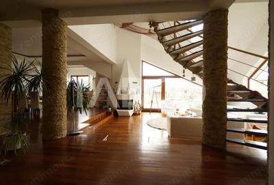 Casă cu 5 camere cu Teren 930 Mp în Central - 2