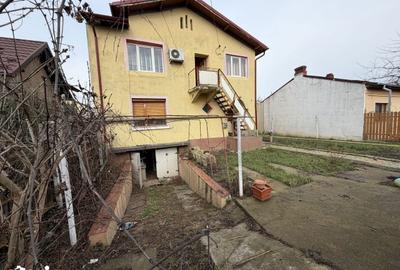 Casă cu 6 camere cu Teren 395 Mp în Central - 15