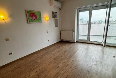 Apartament cu 2 camere semidecomandat în Titan - 2