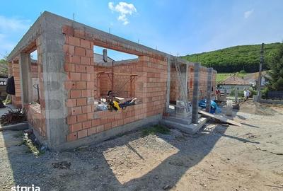 Casă cu 5 camere cu Teren 200 Mp în Corunca - 8