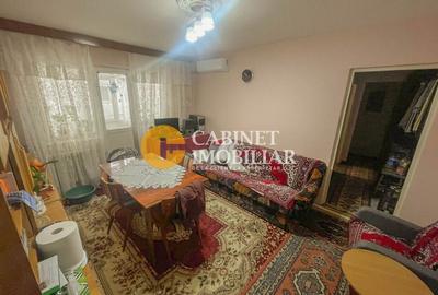 Apartament cu 3 camere semidecomandat în Dacia