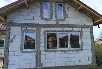 Casă cu 2 camere decomandat în Central - 4