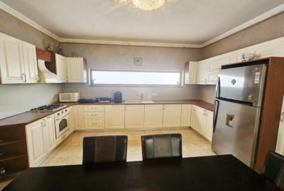 Casă individuală cu 4 camere cu Canalizare în 9 Mai - 32