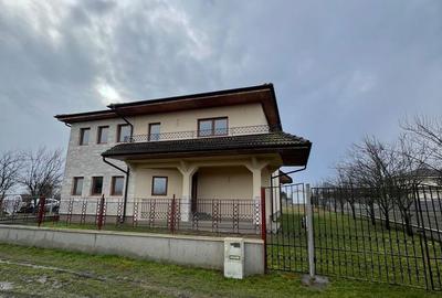 Casă cu 3 camere în Central - 6