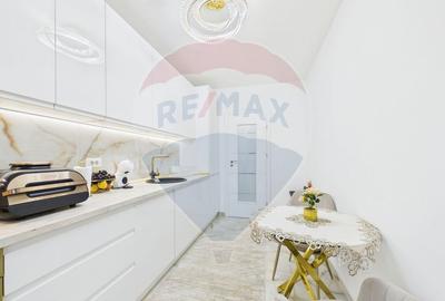 Apartament cu 3 camere decomandat, mobilat în Central - 16