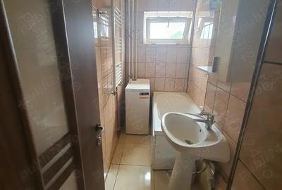 Apartament de vanzare 1 camera decomandat, situate in zona Complexului Studentesc - 8