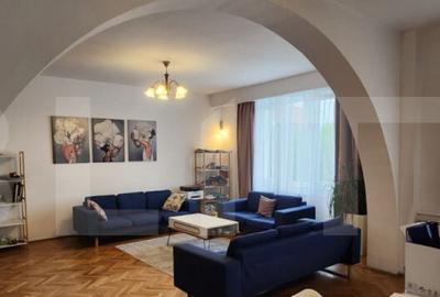 Casă cu 12 camere cu Teren 1372 Mp în Platou - 1