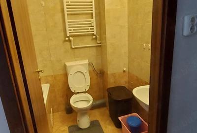 Apartament cu 2 camere decomandat în Far