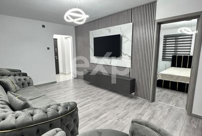 Apartament cu 3 camere decomandat, mobilat în Micro 8