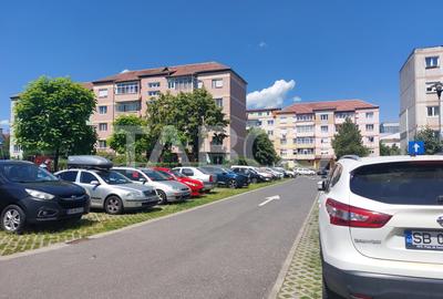 Apartament cu 3 camere semidecomandat, mobilat în Mihai Viteazul - 1