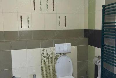 Casă cu 4 camere cu Teren 530 Mp în Central - 2