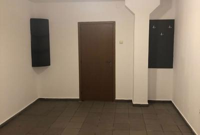 Spațiu comercial, de 250 mp, în Central - 7