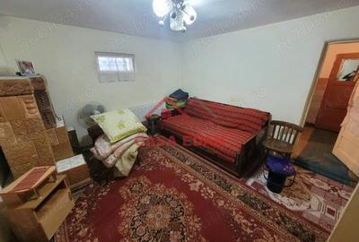 Casă cu 3 camere în Bănești - 12