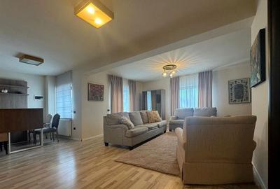 CASA SINGUR CURTE IN CARTIER PRIVAT - 3