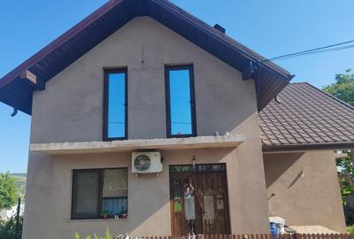 Vanzare casa cu etaj Satu Nou Muntenii de Sus