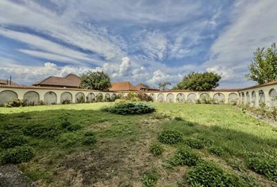 Casă individuală cu 12 camere cu Canalizare în Piața Cluj - 3