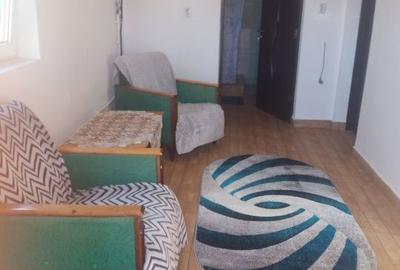 Casă cu 4 camere în Central - 1