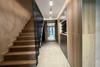 Apartament cu 3 camere decomandat în Tractorul - 3