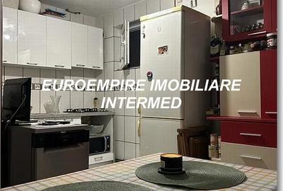 Casa 3 camere ,Zona km 5 - 4