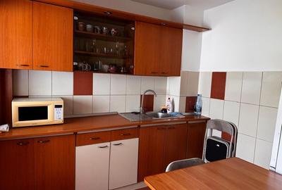 Apartament cu 3 camere decomandat în Central - 1