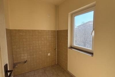 Garsonieră decomandată, mobilată în Lipovei - 11