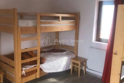 Casă cu 10 camere cu Teren 300 Mp în Cristian - 6